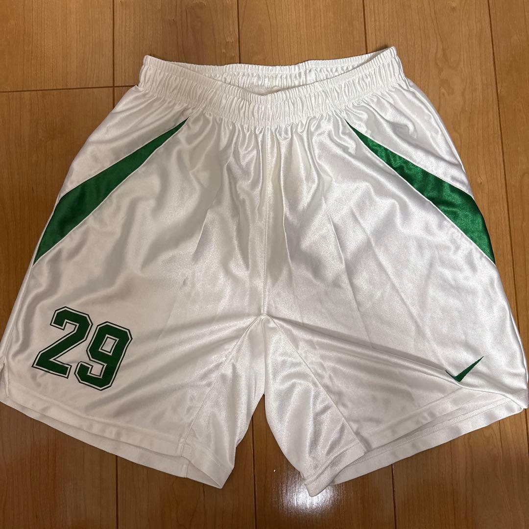 Nike メンズ Mサイズ ハーフパンツ 29番 光沢 (1/3)