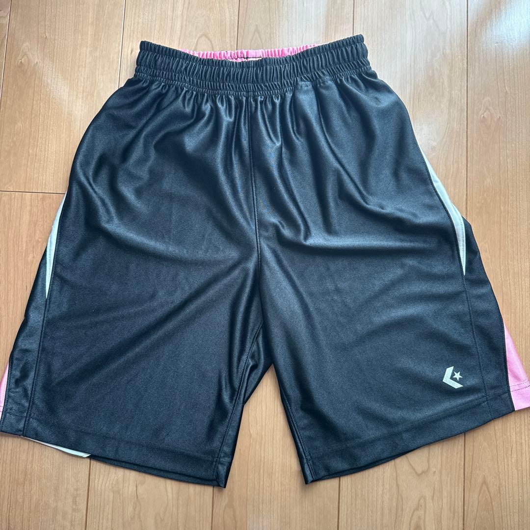 Converse レディース バスケットボールパンツ 黒/ピンク 光沢 (1/5)