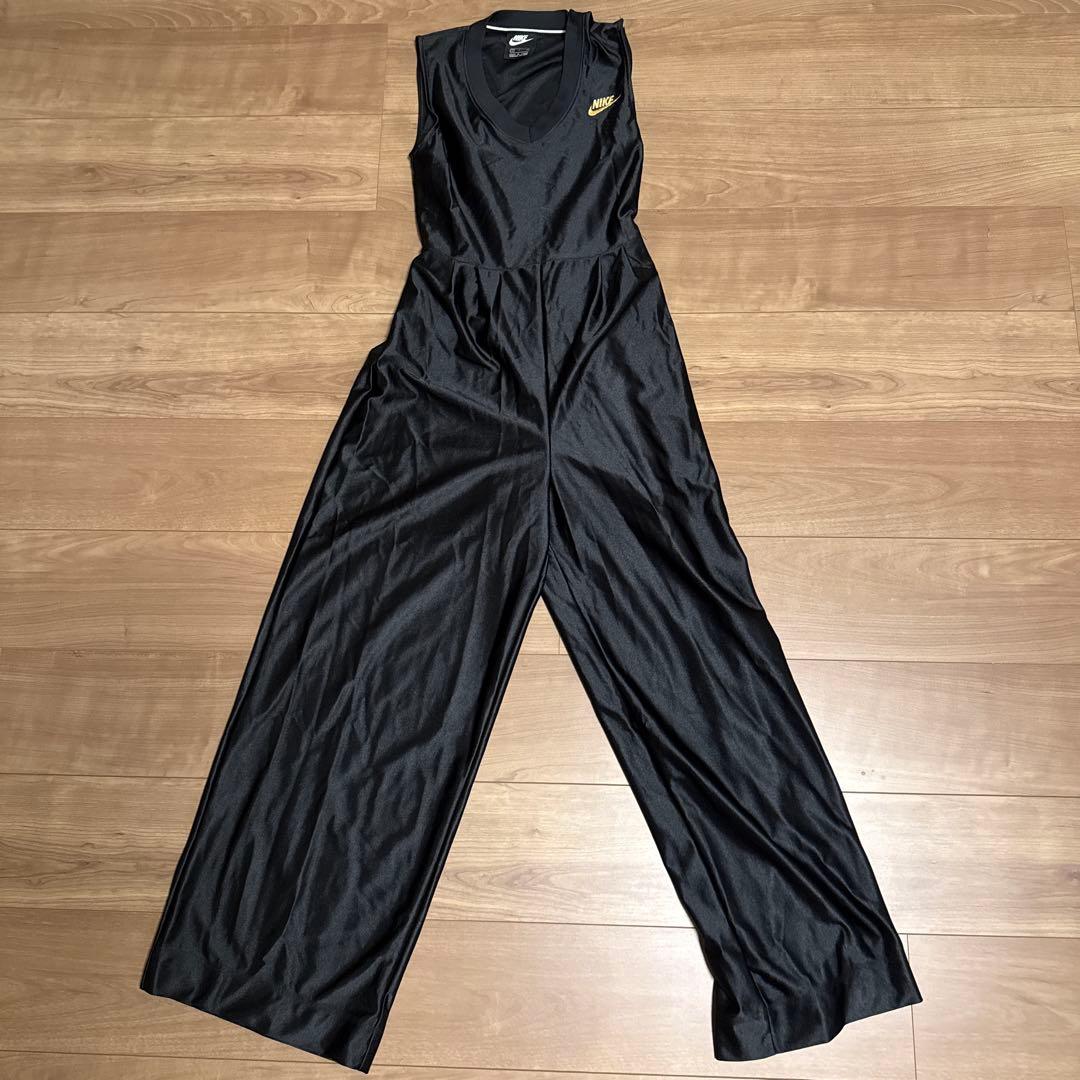 Nike ジャンプスーツ (1/5)