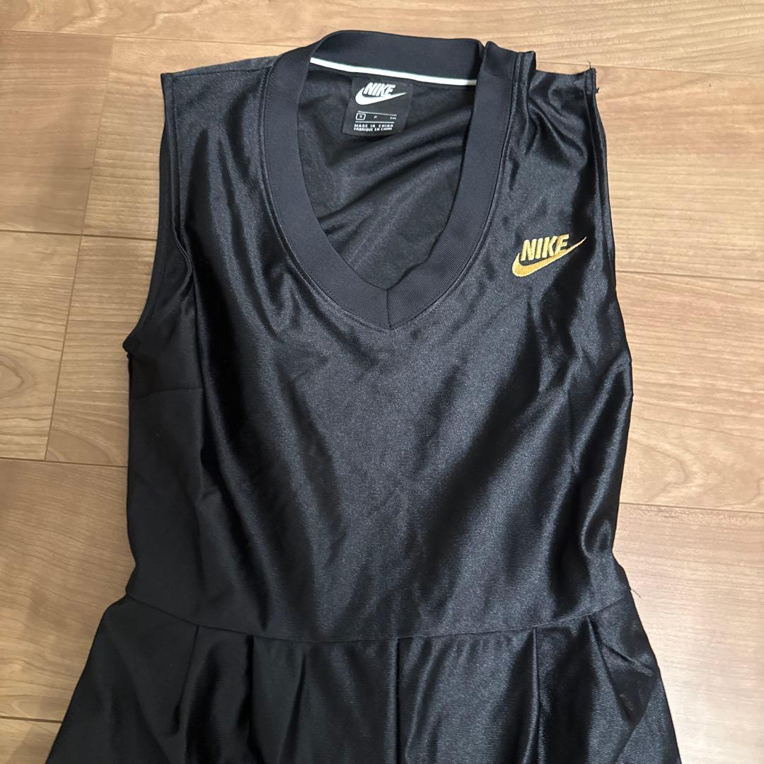 Nike ジャンプスーツ (2/5)