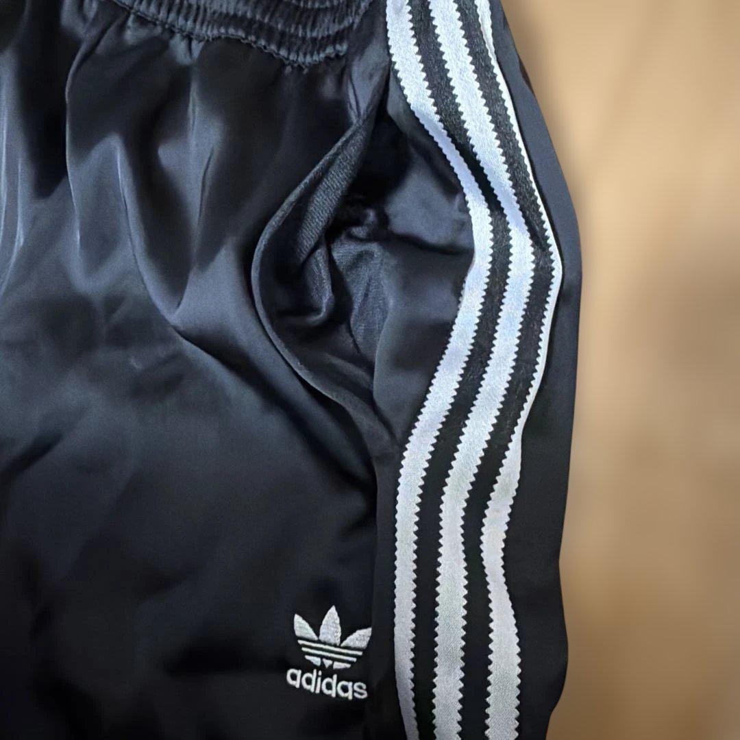 adidas ブラック サテン ワイドパンツ (3/7)
