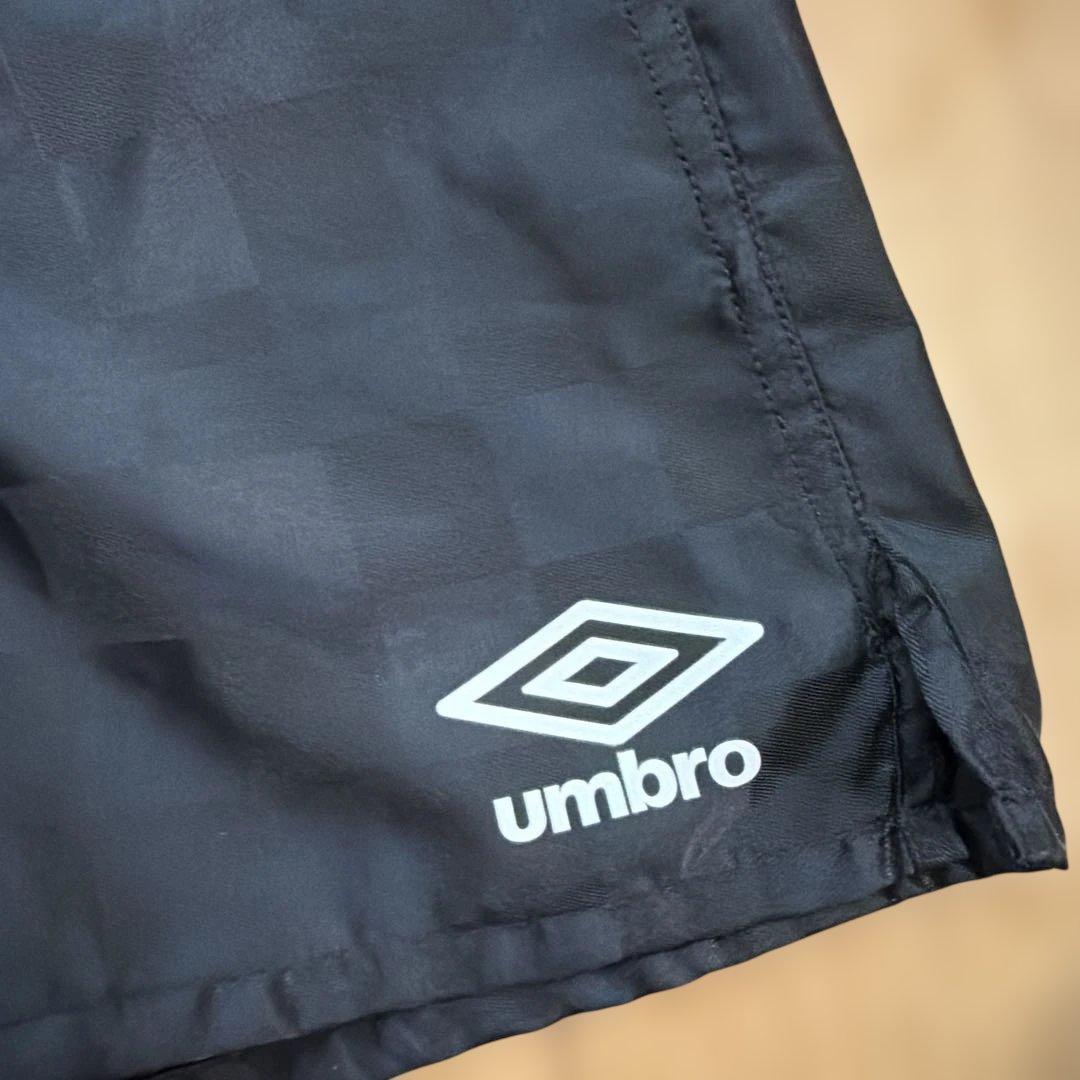 レトロ・レア umbro チェック柄 サテン ブラック サッカーパンツ (3/5)