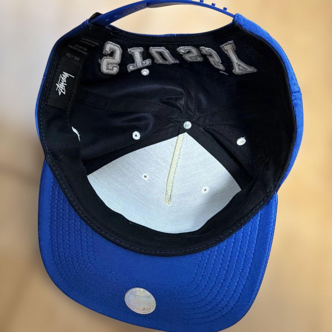 STUSSY スナップバックキャップ 光沢 (3/4)