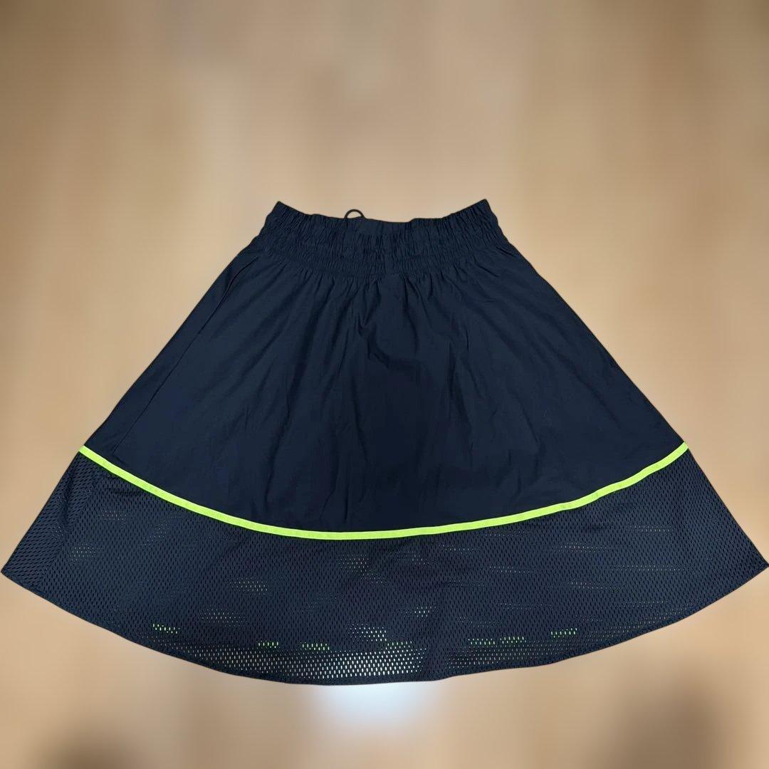 NIKE フレアスカート ブラック Lサイズ (3/5)