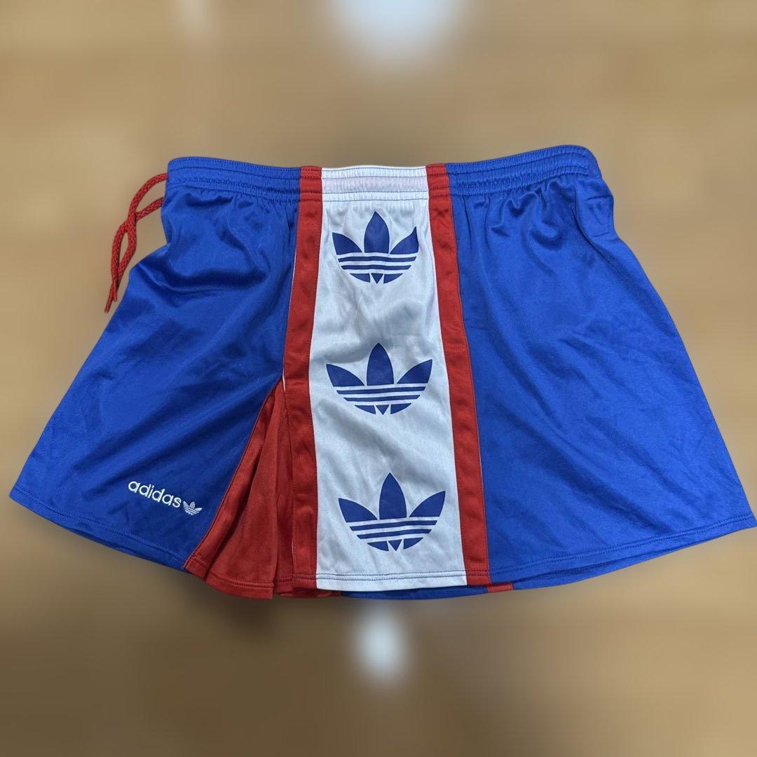 adidas タイトスカート 青赤 (2/4)