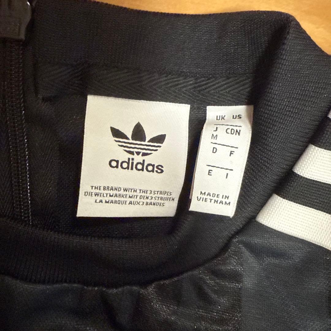 adidas ブラック ストライプ ボディスーツ (4/4)