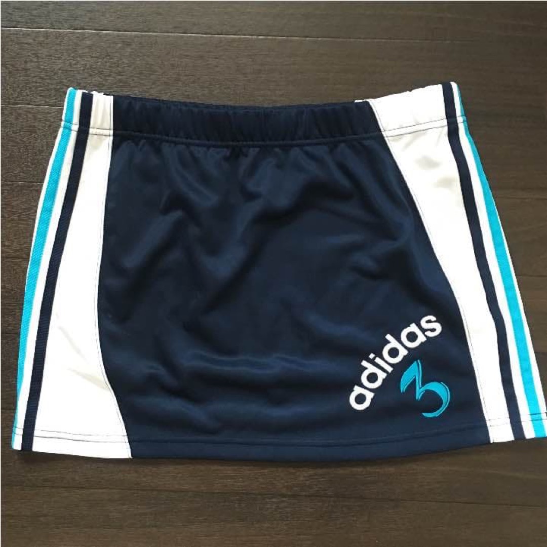adidas スコート (1/3)
