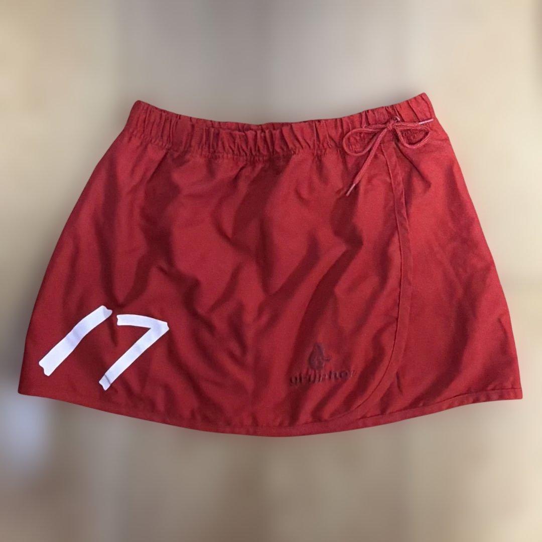Gryphon レディース ホッケースコート レッド 17番 (2/7)
