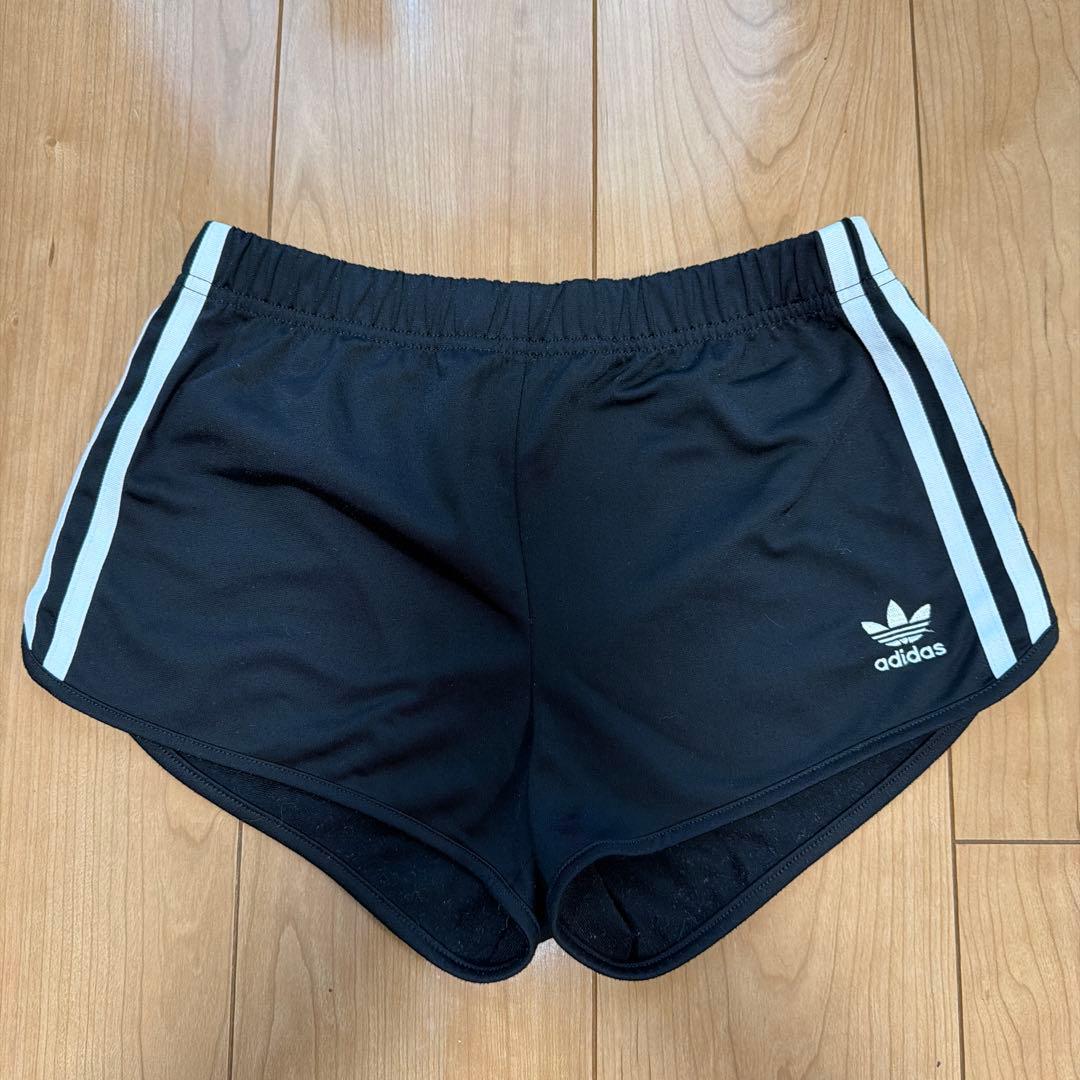 adidas ブラック ショートパンツ レディースS (1/3)