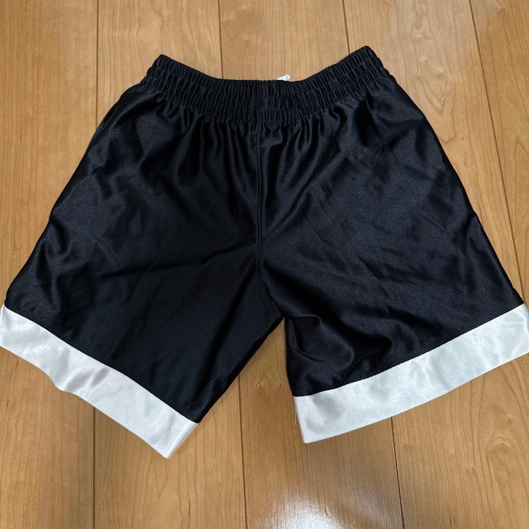 は*ん様 Nike 黒 レディース バスケットパンツ 光沢 (2/3)