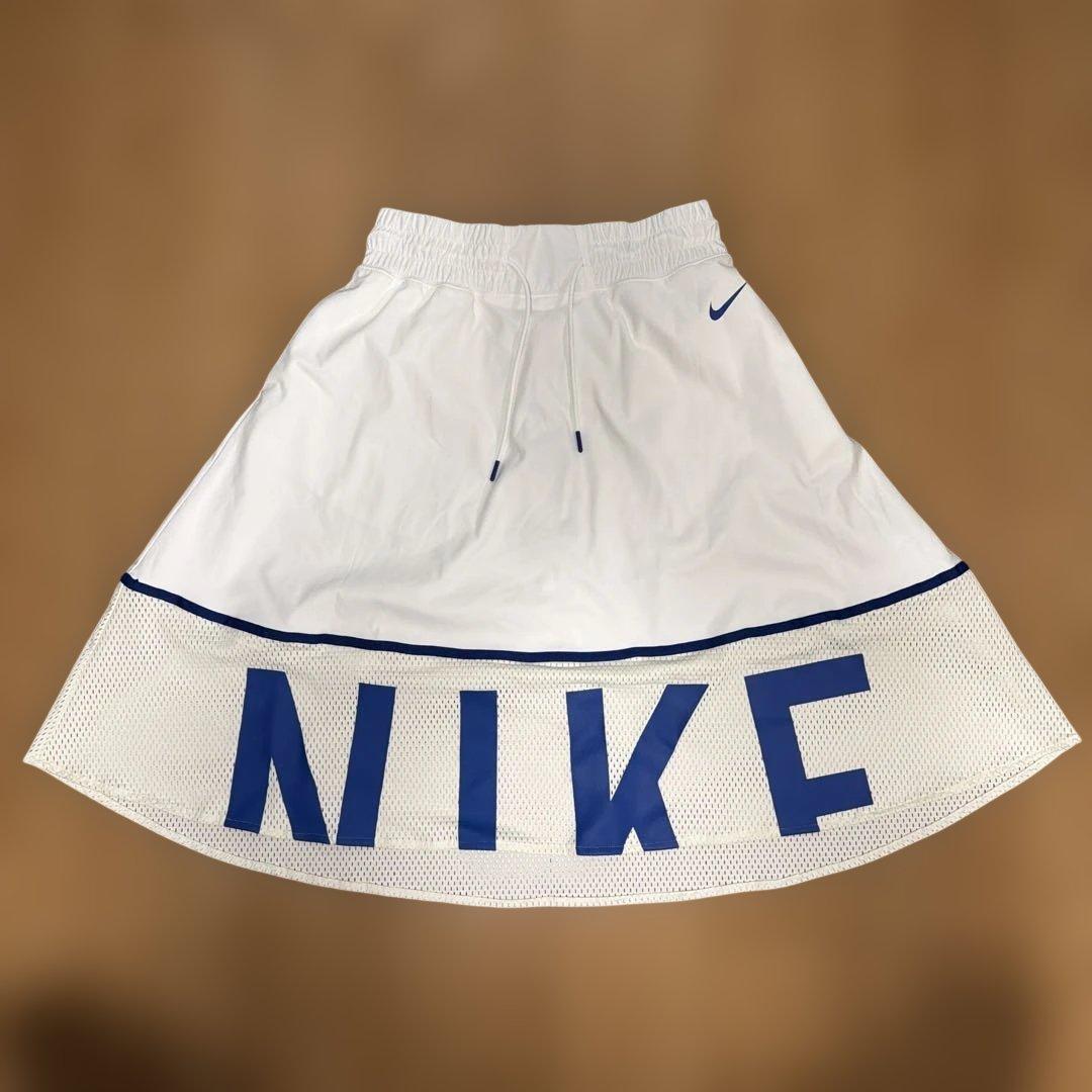 NIKE フレアスカート ホワイト Mサイズ (2/5)