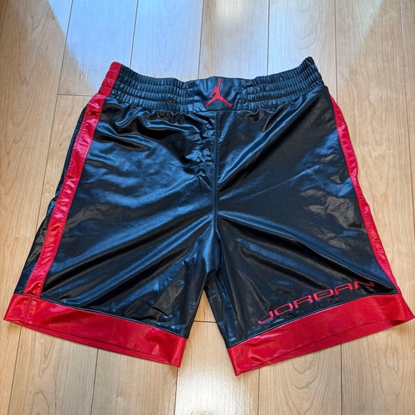 激レア Jordan バスケットボールパンツ L ブラック/レッド 光沢