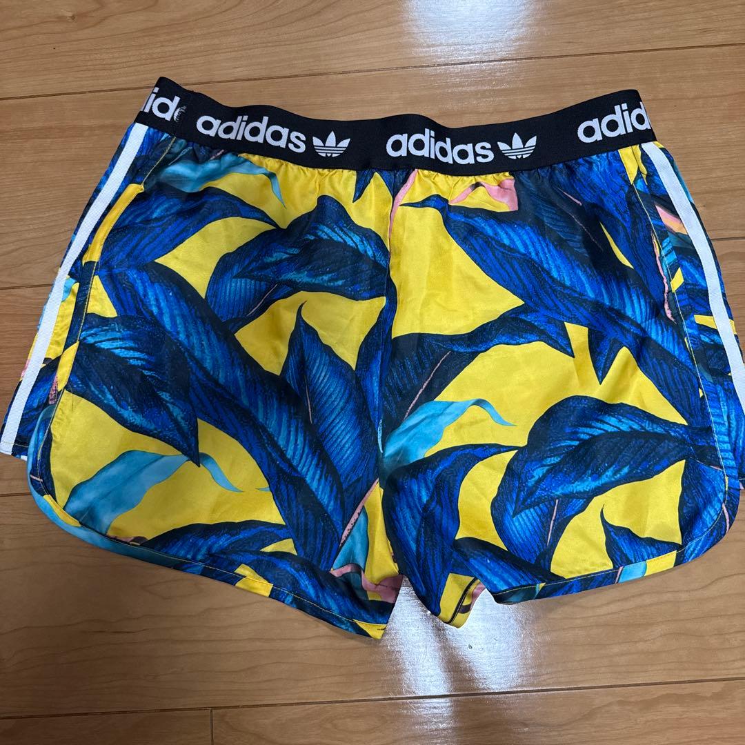 adidas レディース 葉柄ショートパンツ UK 14 (3/4)