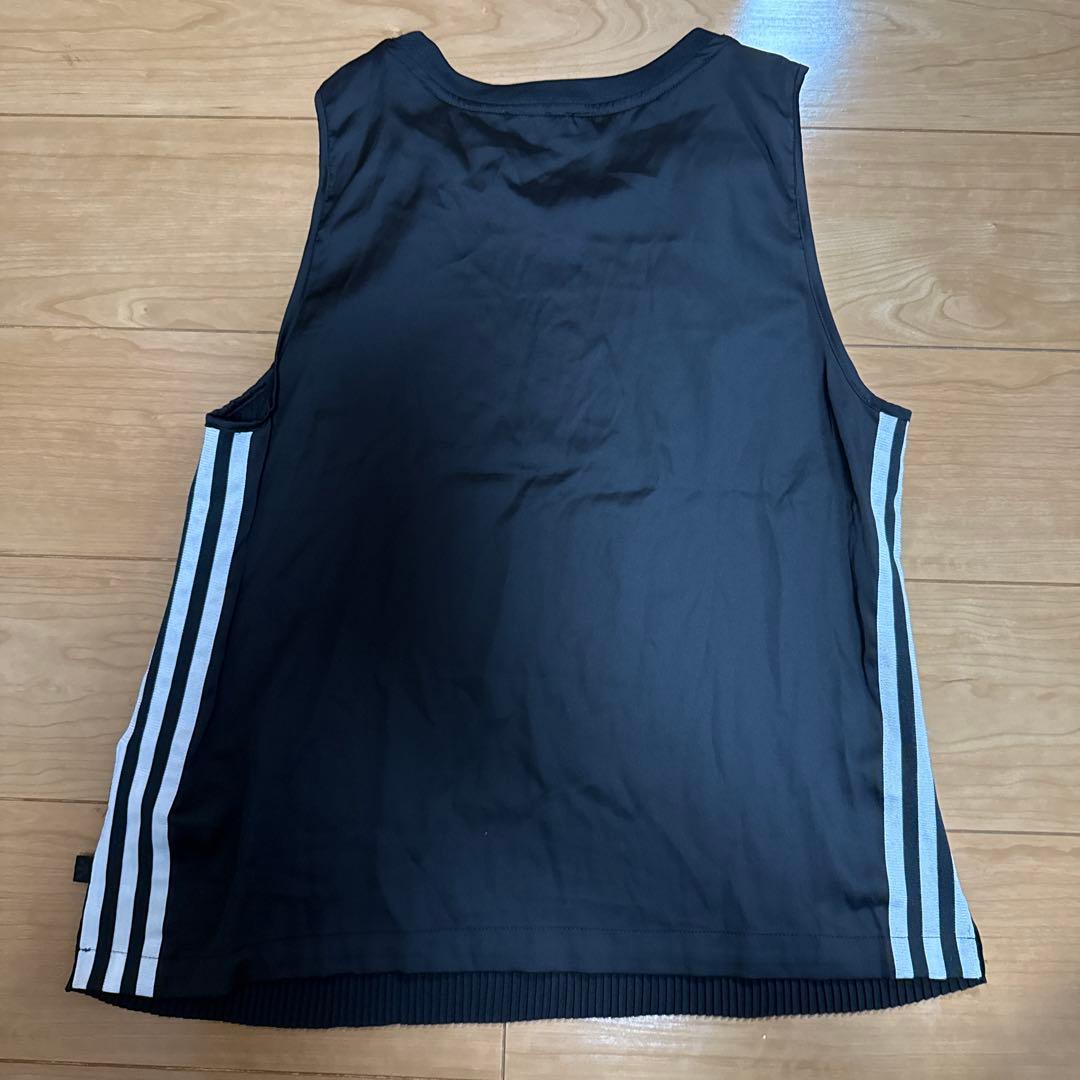 adidas 3 STRIPES TANK ブラックノースリーブ (2/3)