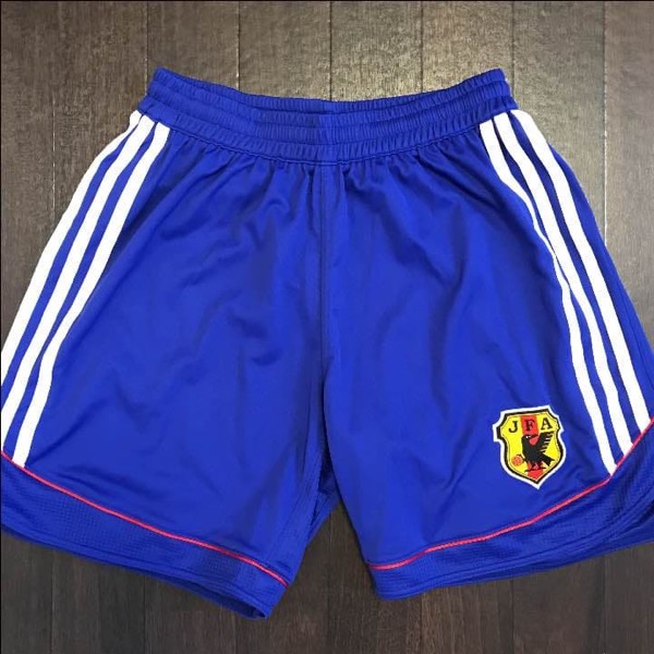 サッカー日本代表ユニフォーム下