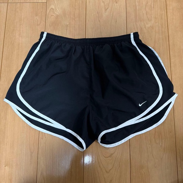 Nike ブラック ショートパンツ レディースL