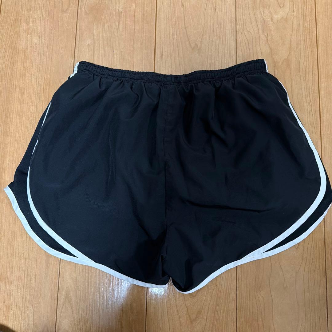 Nike ブラック ショートパンツ レディースL (2/4)
