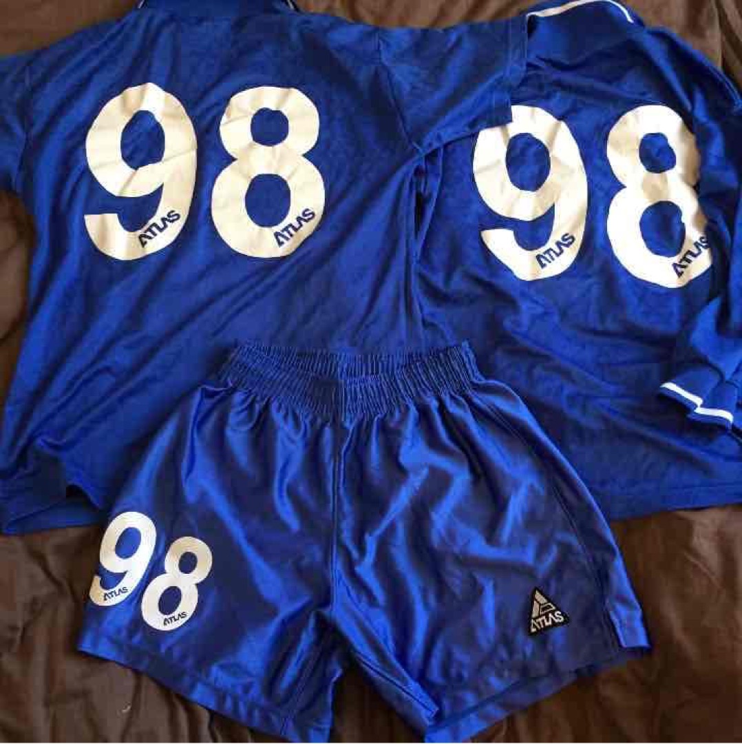 値下げ！チームサッカーユニフォームセット (2/2)