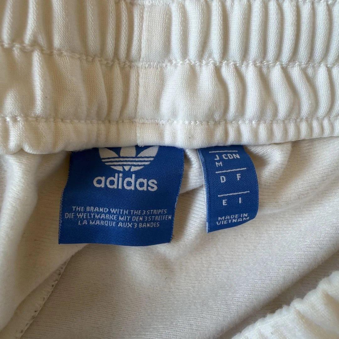 adidas レディース ショートパンツ ホワイト トレフォイル (4/4)