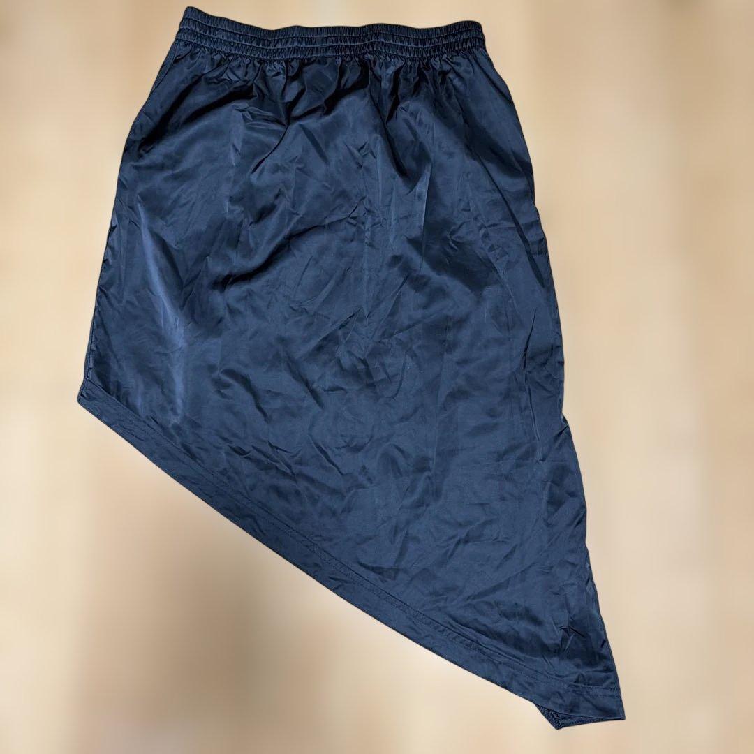 adidas アシンメトリックミニスカート ブラック (2/4)