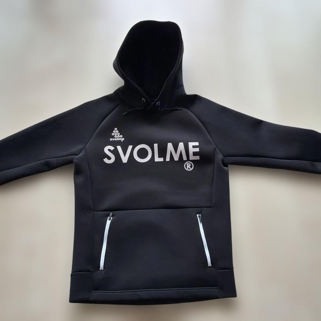 SVOLME ブラックパーカー フード付き (2/5)