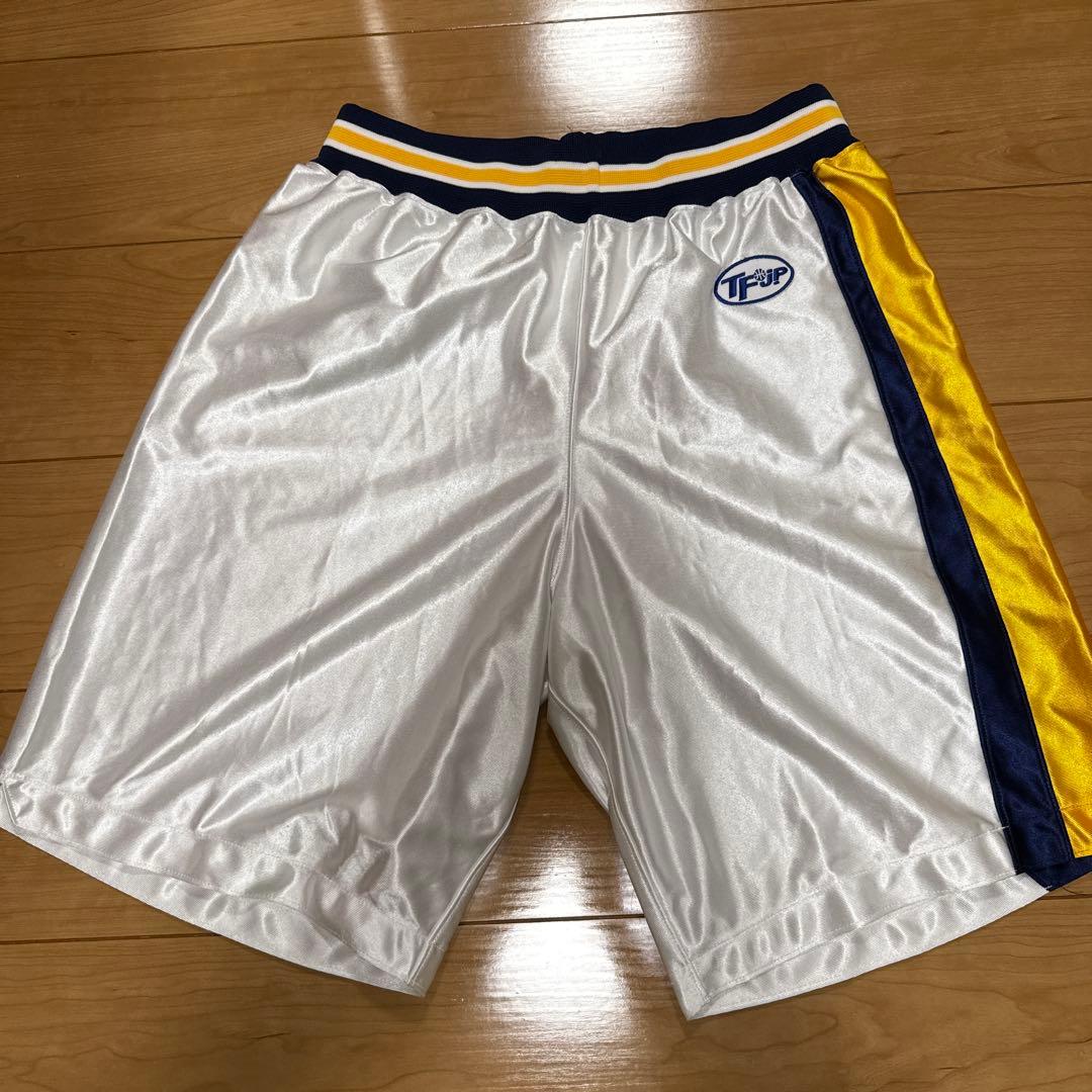 TeamFive バスケットボールパンツ ホワイト 光沢 (1/3)